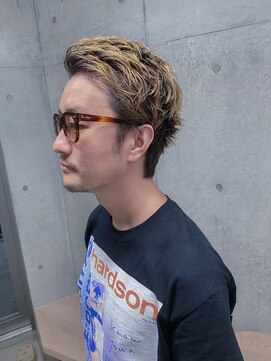 エウペ 渋谷(WEUPE) 束感/波巻き/ハイライト/マッシュパーマ