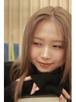 リノショアーズ 元町店(RINOSHORES)&nbsp;シルキーベージュセンターパート大人美人レイヤーカットロング