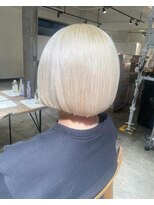 ニュート(Neut )&nbsp;ホワイトブロンドボブスタイル/ケアブリーチ抜きっぱなし/名古屋