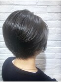大人女性のショートボブ