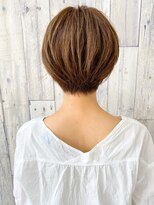 ファミリー(Family) 大人可愛い20代30代40代黒髪前下がり丸み奥行きショート◎