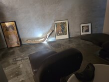 アウル(OWL)の雰囲気（☆アートギャラリーの様なシャンプー台でご自身へのご褒美TIME☆）