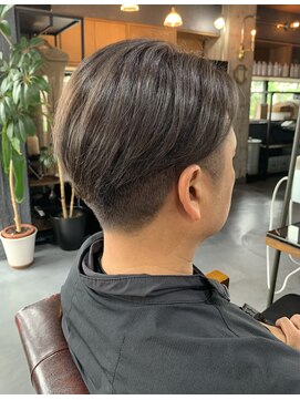 ファスナー(fustener) チャコールグレー × メンズカット