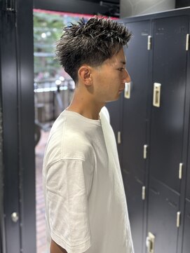 アウル 心斎橋(owl) 【テーパーフェード×スパイキーショート】刈り上げ/短髪