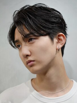 フィフス トウキョウ (fifth TOKYO) 大人の抜け感を演出する、今トレンドのフェザーパーマ