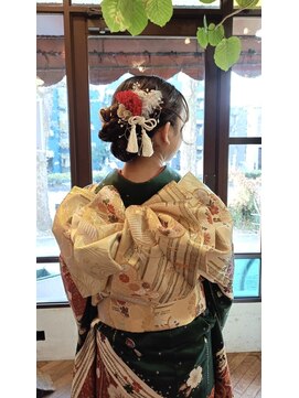 ザジ(ZAZIE) タイトシニヨン+リボン風