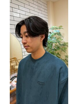 シフト(SHEEFT) センターパートアップバング韓国系黒髪メンズカットマッシュ
