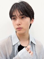 エル 渋谷(L) 黒髪シースルーセンターパートカジュアル短髪メンズヘアスタイル
