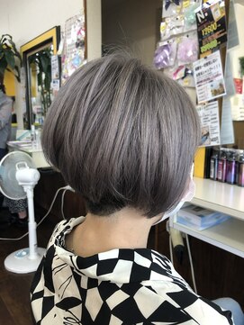 ビューティーサロンワタナベ 本店 シナモンベージュでシルバーに