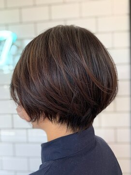 ヘアーシー(HAIR C,) ［HAIR C shoichi］襟足キッュと丸みショート