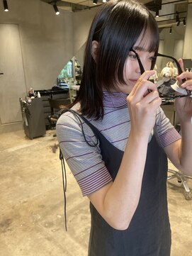 ビビト(bibito) bibito ウルフカット　顔まわりレイヤー　ミディアムウルフ