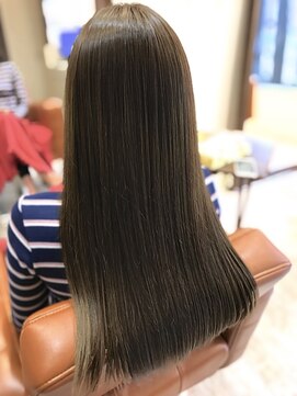 コルヘアデザイン(COR.Hair Design) ストレートスタイル