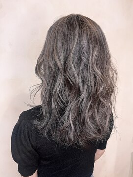 マリン(Marine) 20代30代コントラストハイライトグレージュ