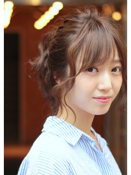 リコ バイ マリス(Liko by maris) 支持率高い大人可愛いポニーテールにイメチェン♪卵型