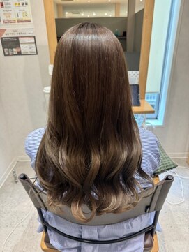 シー(THEE) 大人可愛いフレンチカジュアルアースカラーシアーカラー