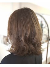 エンネアンドパー(Enne&paa) 軽やかレイヤースタイル・ミディアム
