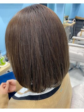 アンフィ 神奈川新町(Anphi) 内巻きワンレンボブ&ライトべ-ジュカラー