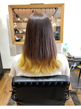 ノイズ(Noi'z) 毛先がイエローなくびれスタイル