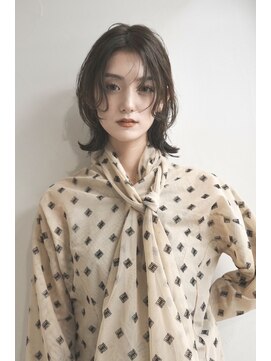 アルテペロ(arte pelo) ミディアムレイヤー/センターパート