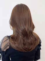 アイティーバイアルバム 下北沢店(IT by ALBUM)&nbsp;おくれ毛オリーブベージュくびれヘアロング_ba497012