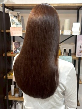 ミツバ(3tuba) 美髪ロング 髪質改善 ストレートヘア ベージュカラー 艶髪