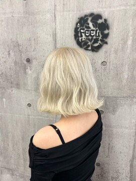 ヘアーメイク フィール ルア(FEEL Lua) ブロンドボブ