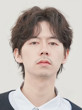 レタッチ バイ フィフス 銀座(RETOUCH by fifth) 銀座メンズパーマフェザーパーマセンターパートガイルヘアゆるめ