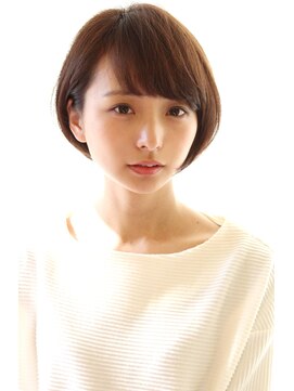 レウナ 外苑前(Reuna) 黒髪でも可愛く決まる丸みが可愛いナチュラルショート