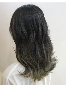 グッデイ ヘアー(GOOD DAY HAIR) 【GOOD DAY HAIR】《くすみベージュ×グラデーションカラー》