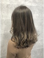 アッド(hair salon add.) 【岡山市　add.】抜け感ミルクティーハイライトカラー