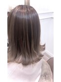 【バレイヤージュ】ナチュラルミルクティーカラー伸ばしかけボブ