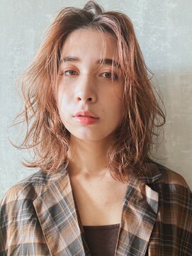 アイティーバイアルバム 藤沢店(IT by ALBUM) ニュアンスレイヤー_カーキグレージュマッシュショート_28140