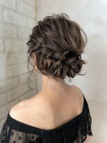 リーホリエ(Lee Horie)&nbsp;【石森】立体感シニヨンアレンジ