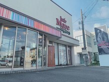 ヘアーモア(Hair More)の雰囲気（お店の前と少し離れたところに駐車場があります）