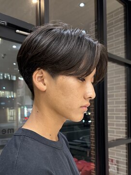 カルム(kalm) 毛流れセンターパートニュアンスパーマカルマヘアメンズパーマ