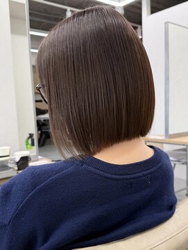 エルヘアメゾン(el. hair maison) ボブ☆ぱつっとボブ☆透明感オリーブベージュ