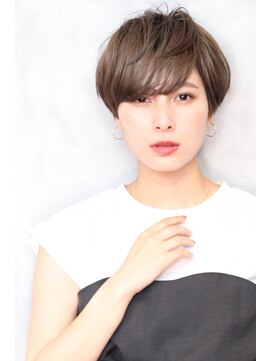 シトロン ブラン(CITRON blanc) ＃センシュアルショーマニッシュショート＃斜めバング