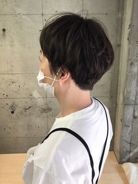 オッソ(OSSO) ストレートマッシュショート_スリークボブ厚めバング