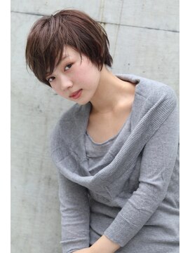 ネイヴィル(navile) ナチュラルベージュ×ハンサムショート