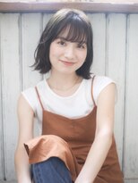 コム(com by neolive)&nbsp;切りっぱなし　毛先に軽く動きを出して大人可愛く　2