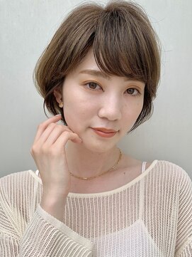トリコ ショップアンドヘアサロン(tricot shop hair salon) 抜け感ショートボブ大人可愛いハイライトカラー20代30代40代