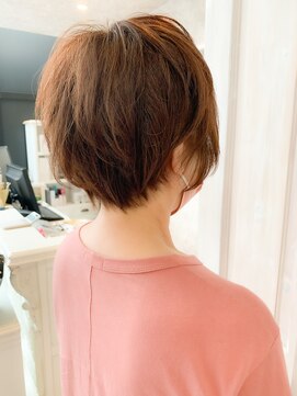 キャアリー(Caary) 福山市美容室人気　Caary丸みショート　イルミナカラー