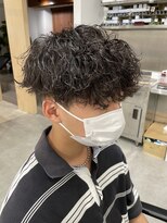 ツーブロック刈り上げ波巻きツイストスパイラルパーマ