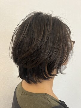 デイトゥデイトゥルーカラーズ(DAY TO DAY true colors) ふんわりウルフボブ