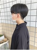 刈り上げショートヘア