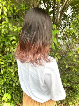 ヴィータ(vita) アッシュグレイ×ピンクグラデーション