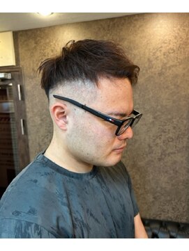 ネクサスアンドコー 錦糸町店(NEXUS&Co.) スキンフェード×短髪アップバング