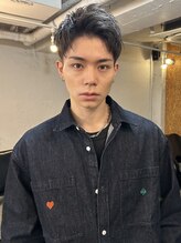 ファルベ(Farbe) フェザーパーマ/サーフカール/刈り上げセンターパート/波巻き