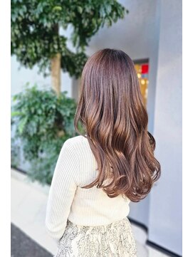 クリッパーループ(Clipper) 40代からの上品大人ロング×白髪ぼかしハイライトカラー