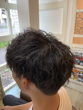 ハグエヴェック(HUG AVEC) ツイストスパイラルパーマ